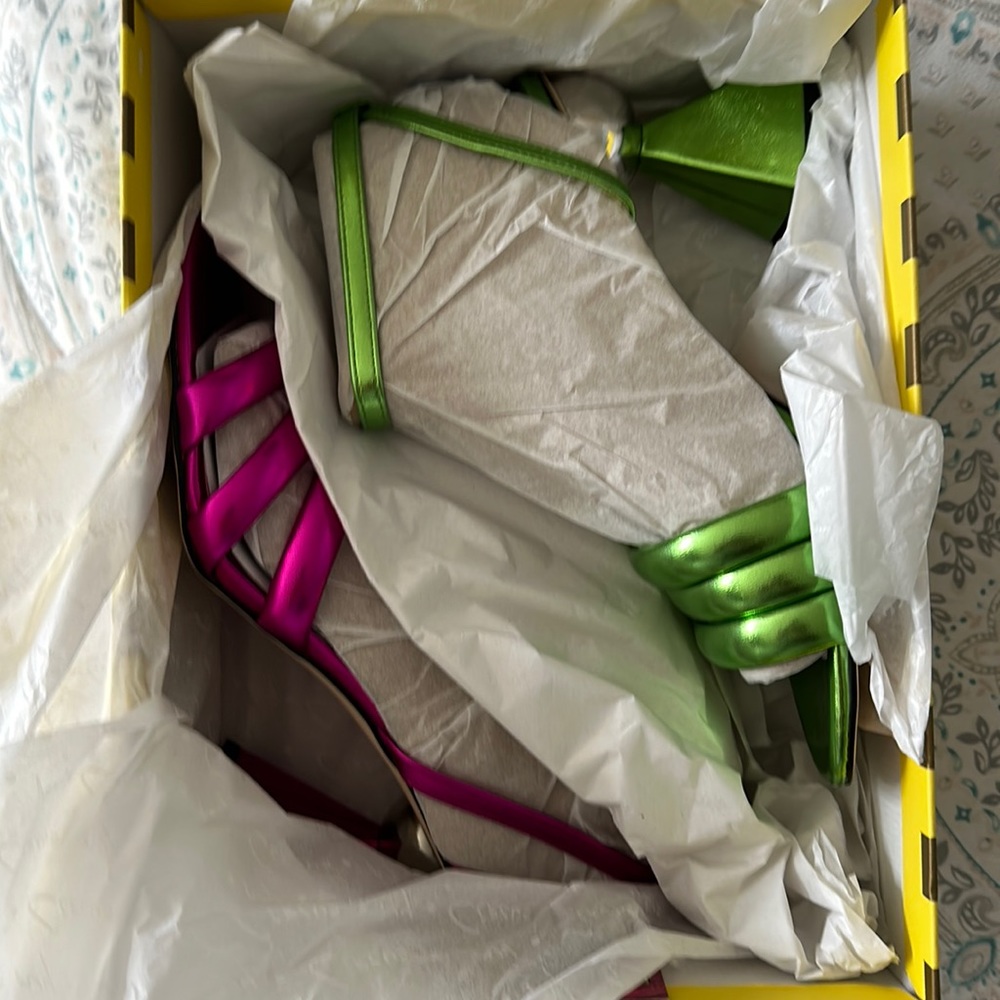 New in box circus by Sam Edelman heel